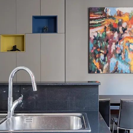 Apartment Veeve - The Artist's