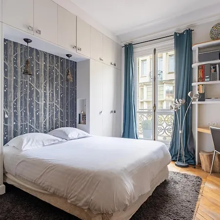 Apartment Veeve - The Artist's Paris